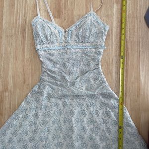 Early 2000s lace dress